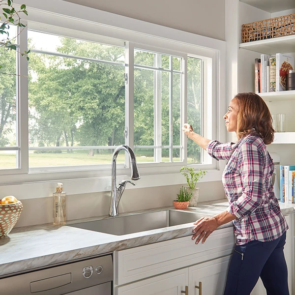 Sliding windows in a kitchen